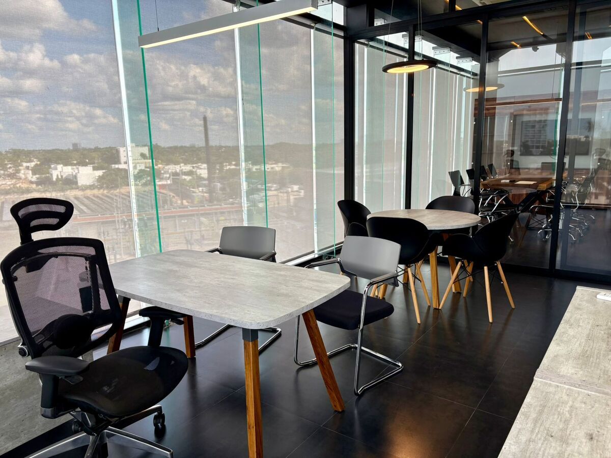 14 de 27: OFICINA EN SKY CITY