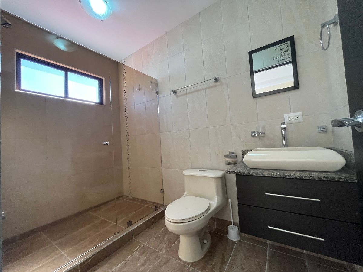 9 de 17: Baño completo