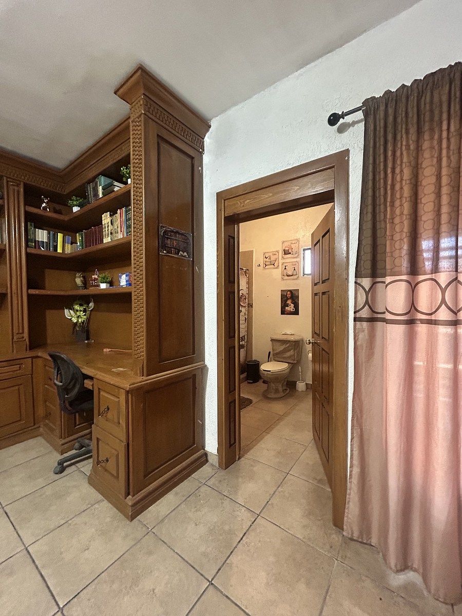 24 de 34: Baño completo recámara principal