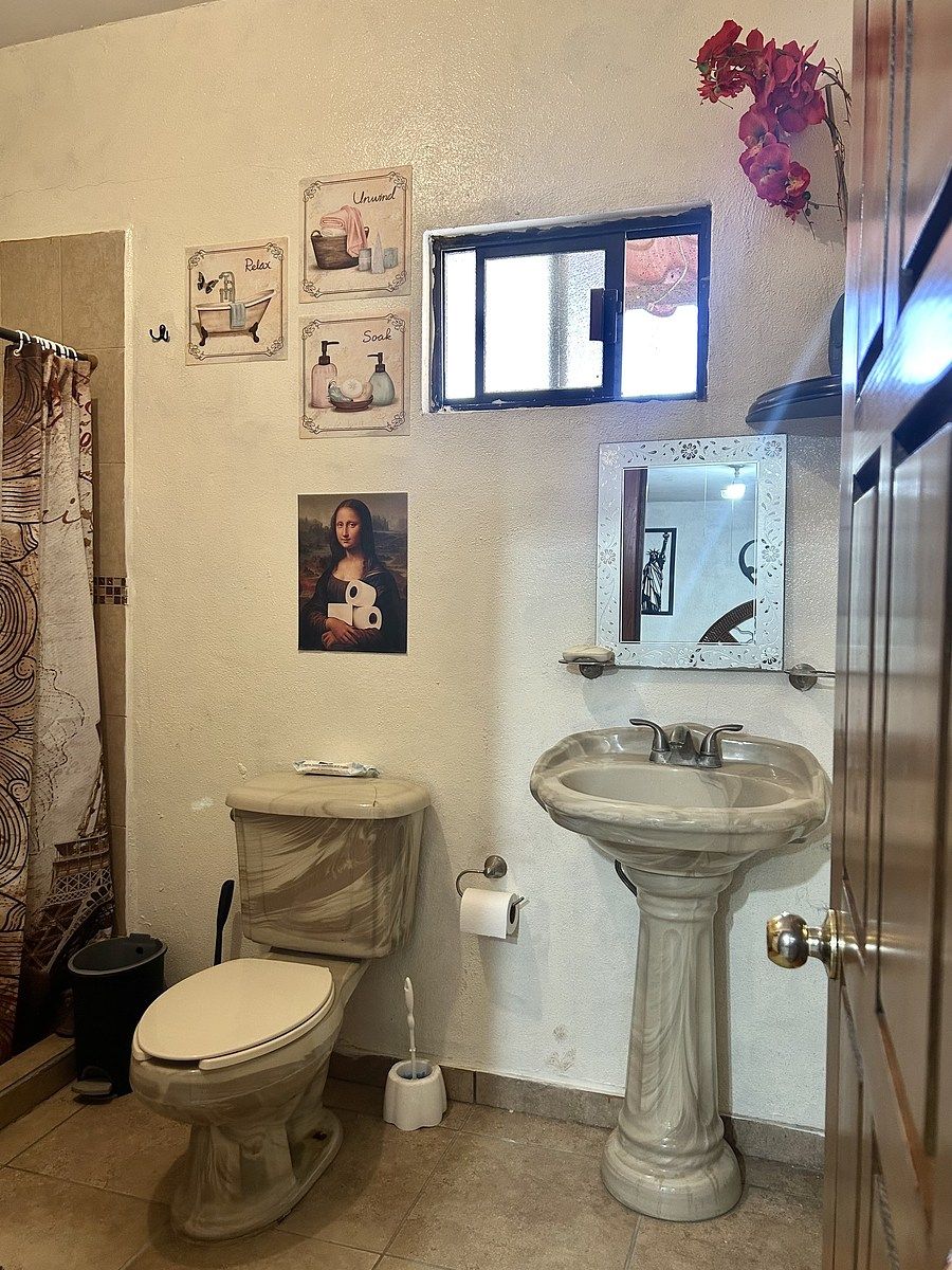 25 de 34: Baño completo recámara principal