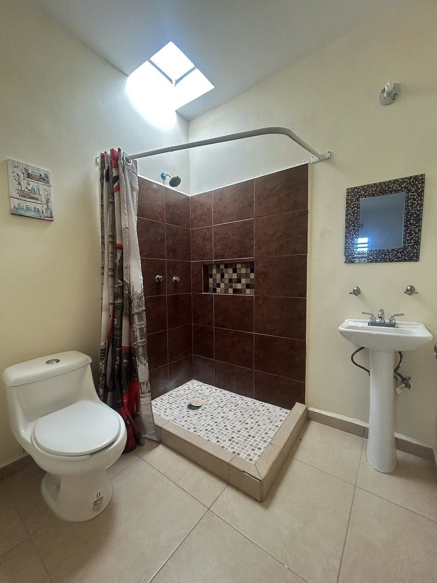 32 de 34: Baño para recámaras 3 y 4