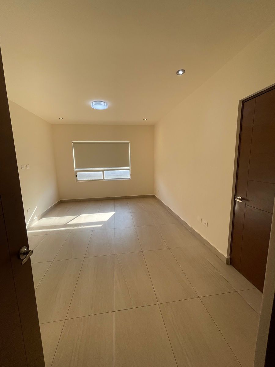 7 de 16: RECAMARA PRICIPAL