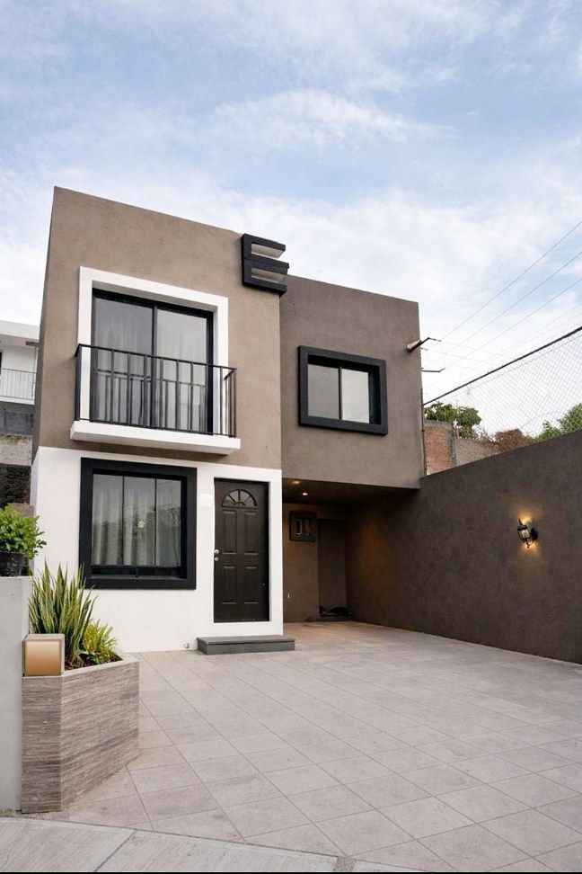 1 of 23: Casa en esquina