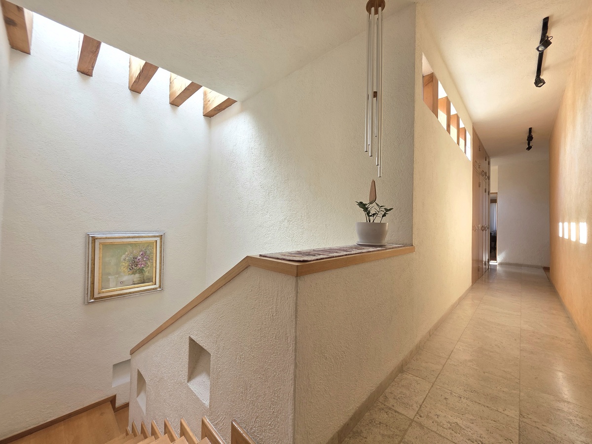 14 of 37: Pasillo PA