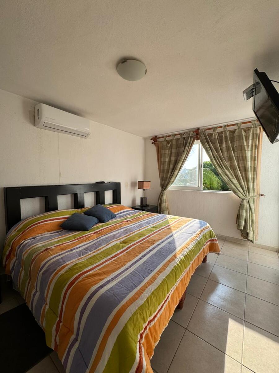 8 of 18: RECAMARA PRINCIPAL