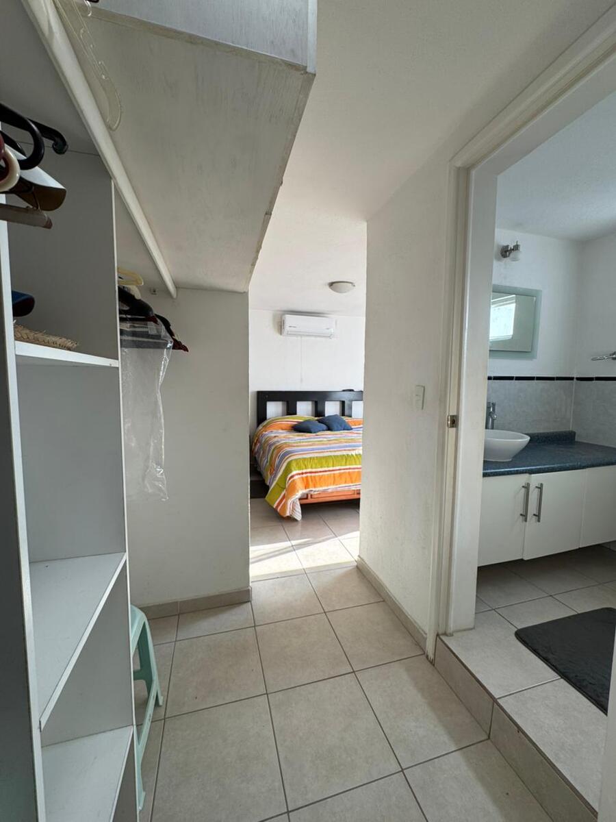 9 of 18: VISTA INTERIOR DE  RECAMARA PRINCIPAL