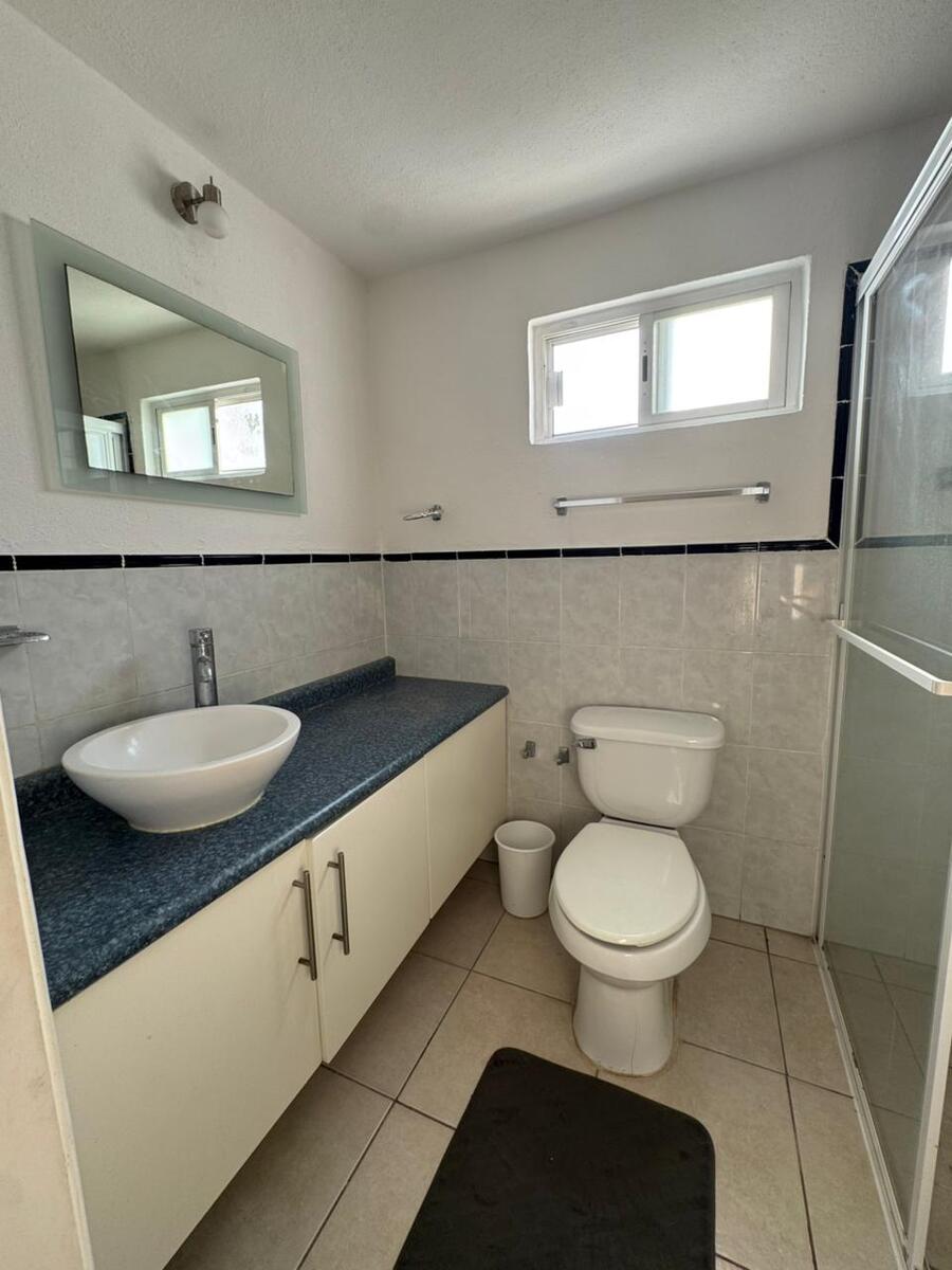 10 of 18: BAÑO RECAMARA PRINCIPAL