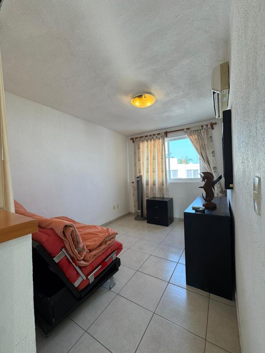 14 of 18: ESTUDIO O TERCER RECAMARA