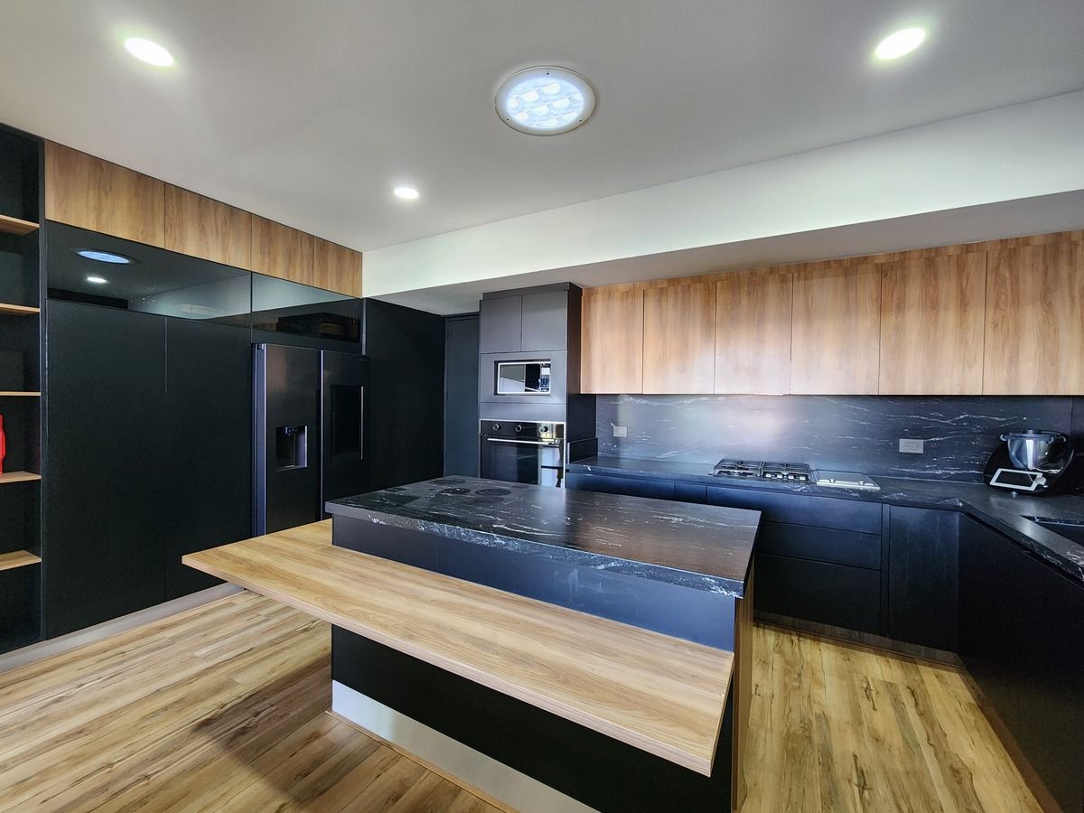 6 of 19: Cocina equipada