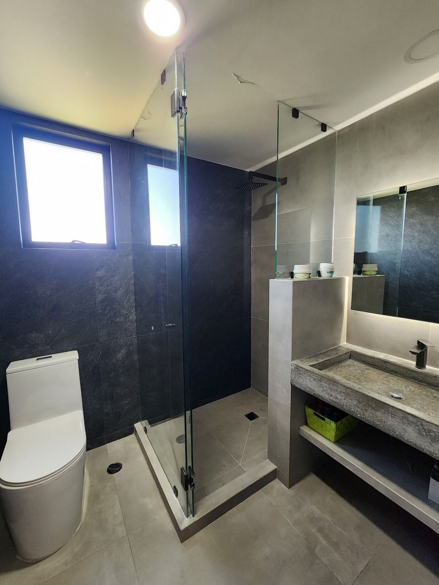 14 of 19: Baño recámara 1