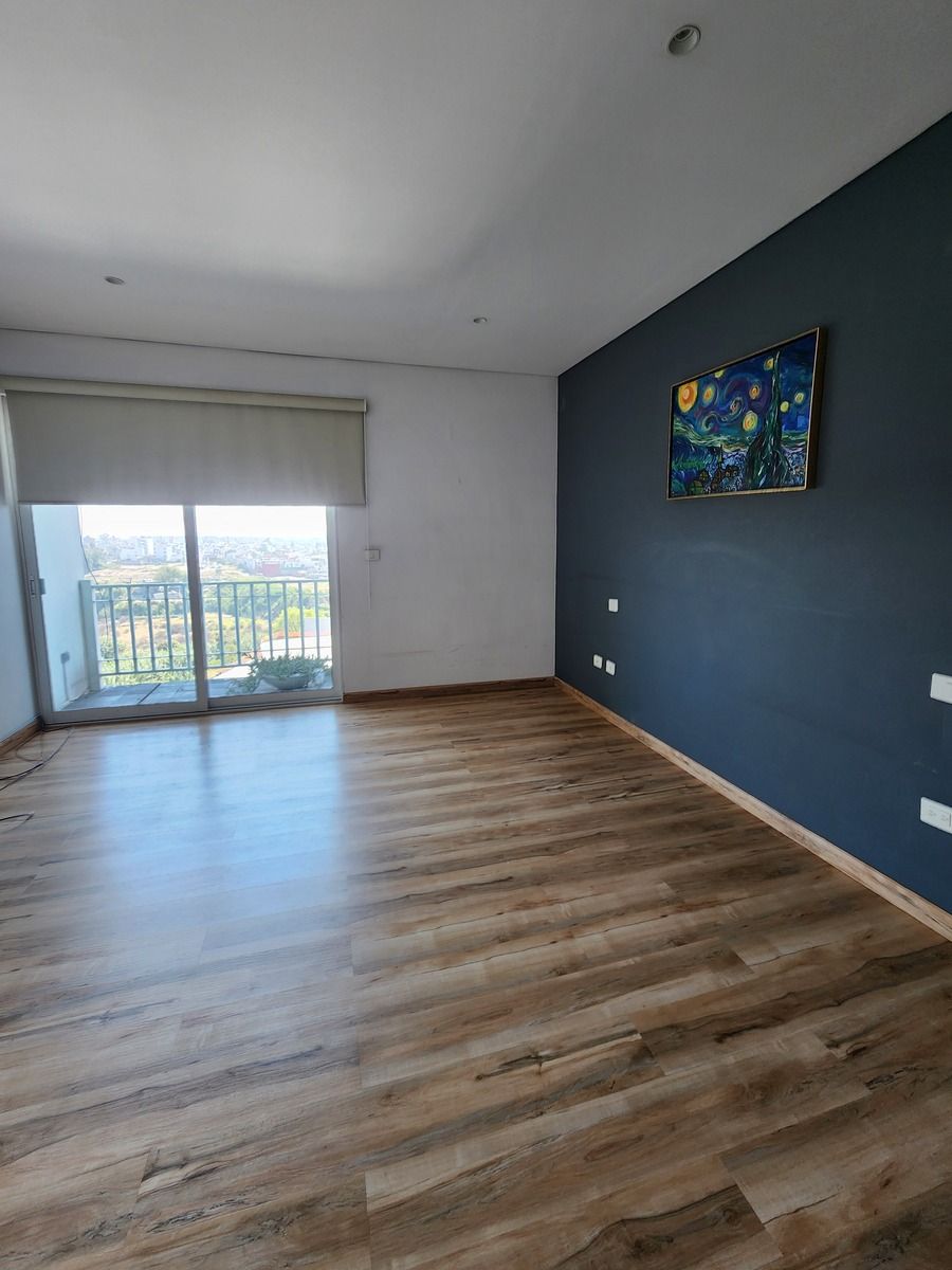 15 of 19: Recámara principal