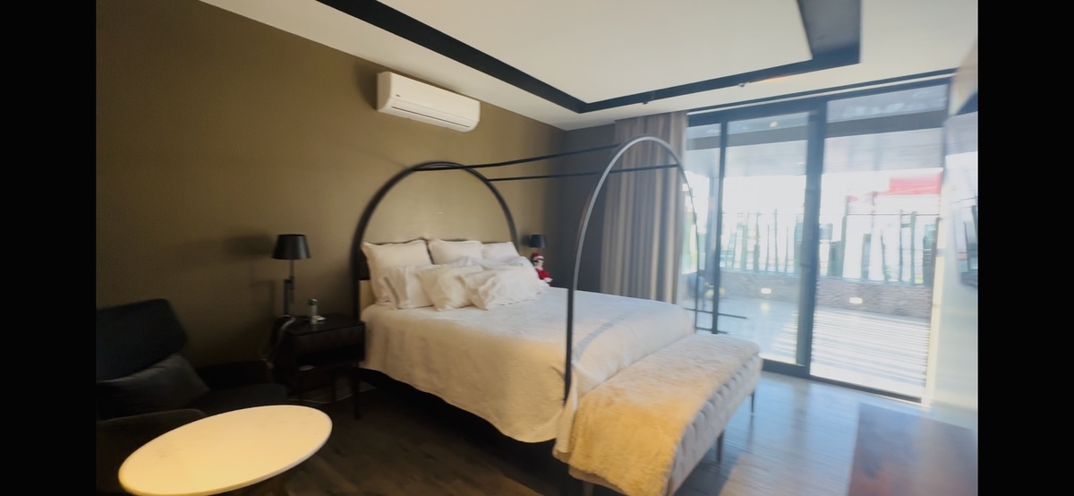 16 of 19: Recámara principal