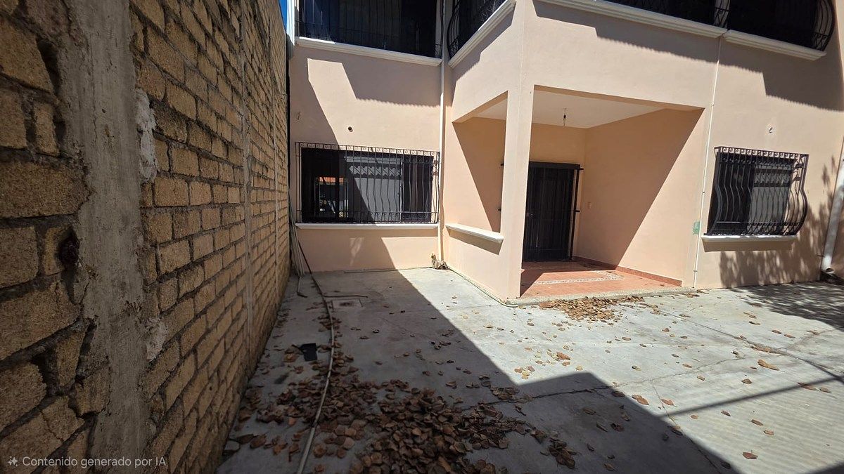 9 de 27: PATIO TRASERO