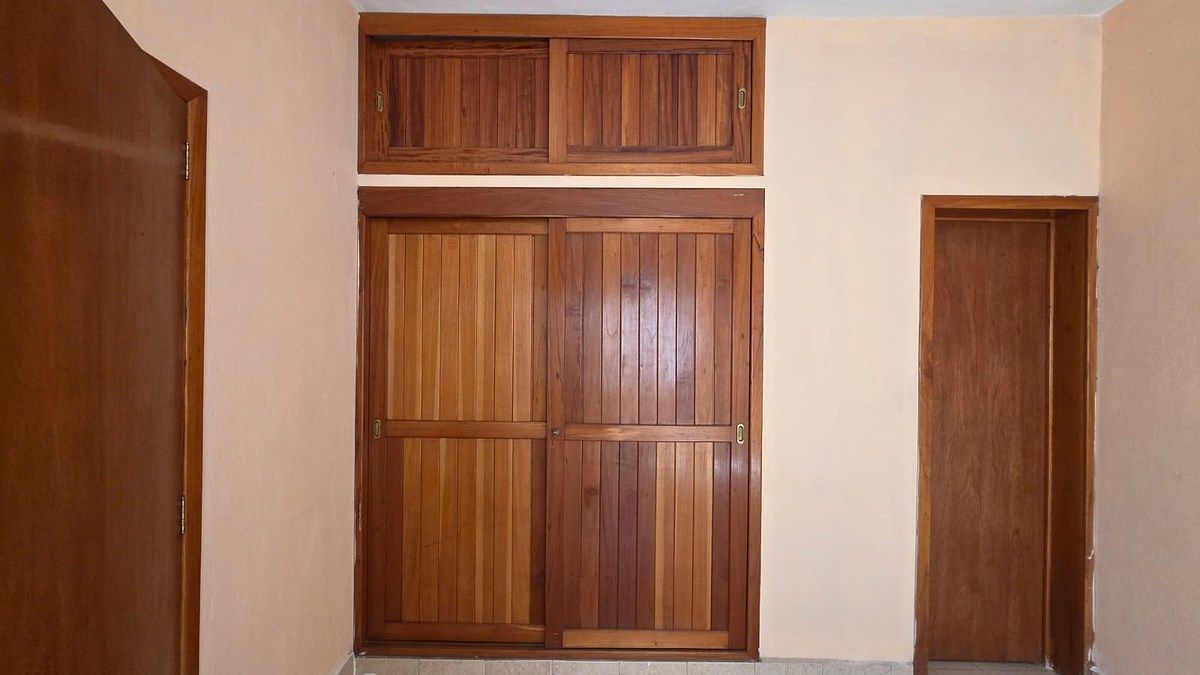 13 de 27: CLOSET DE RECAMARA 1 EN PB