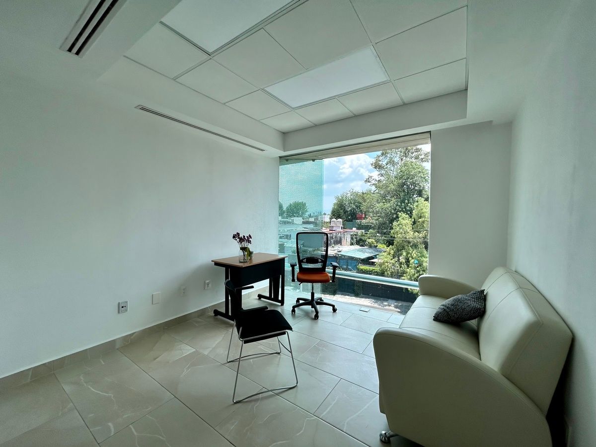 6 de 7: amplio espacio para escritorios