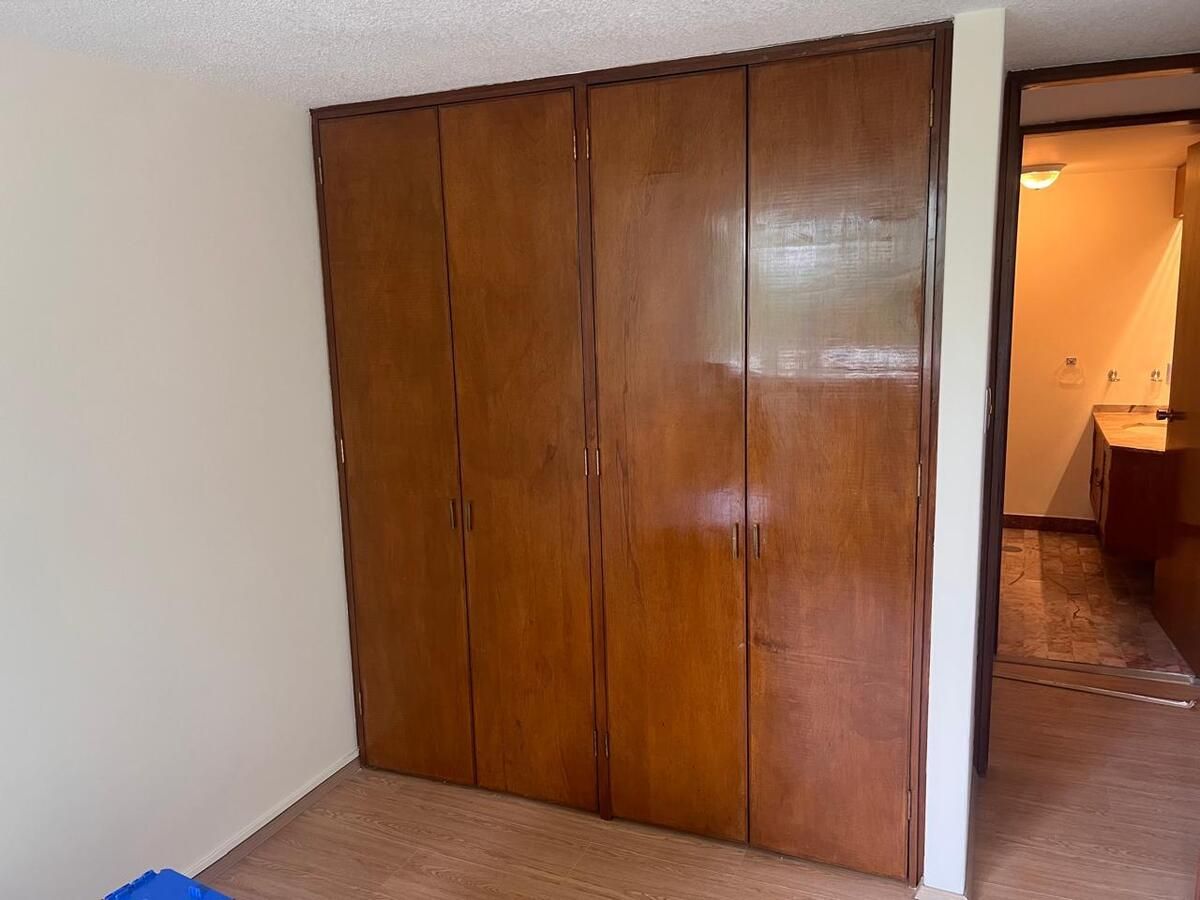 14 de 33: Recámara secundaria 1 con Closet