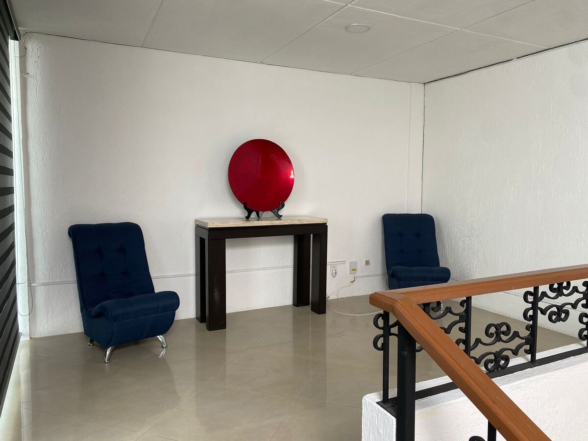 16 de 24: Recibidor parte alta