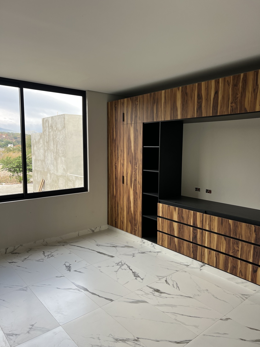 10 of 18: Recámara secundaria