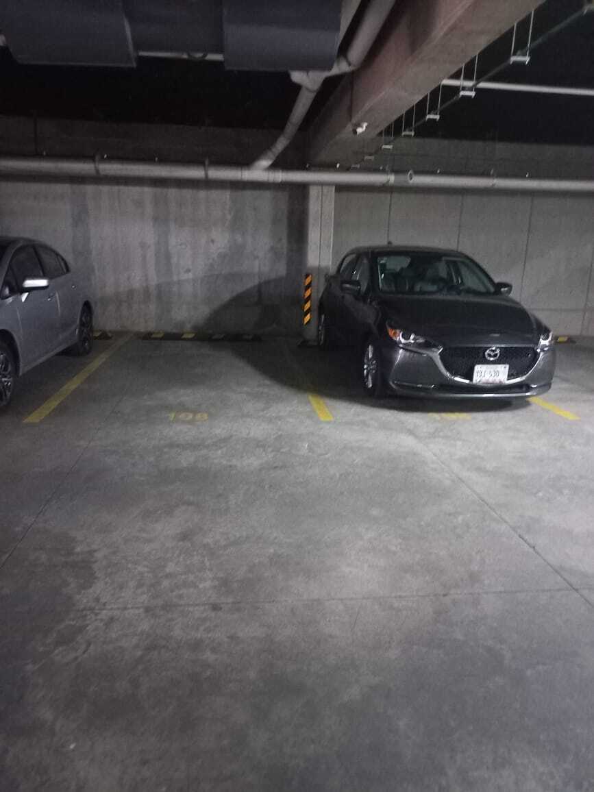 16 of 17: Estacionamientos