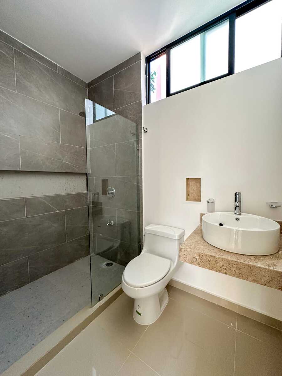 9 de 16: Baño Recámara Principal