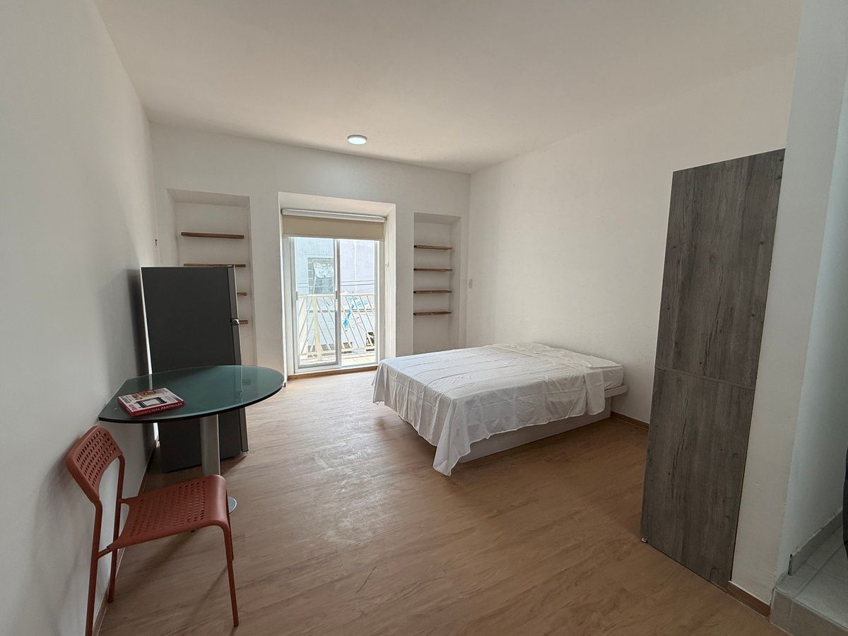 19 de 47: HABITACIÓN 4