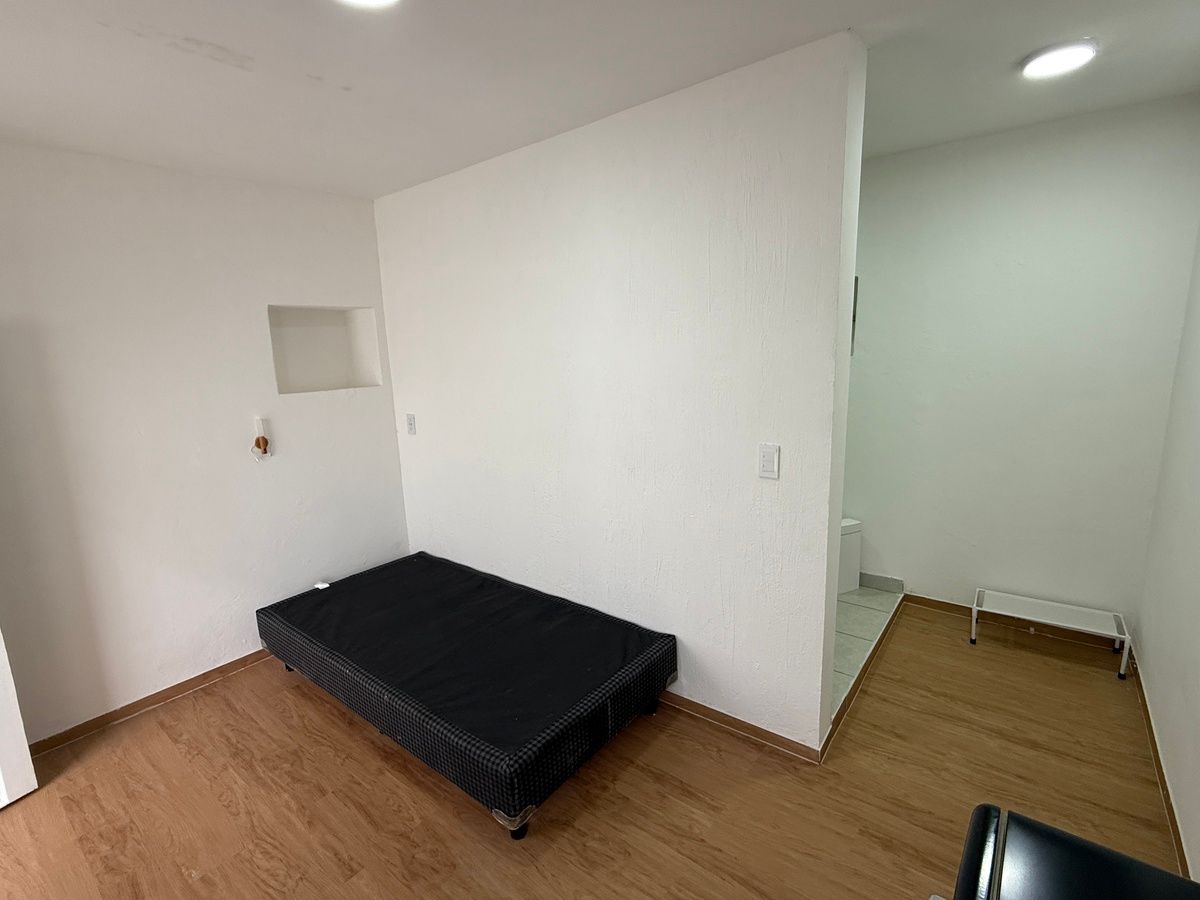 30 de 47: HABITACIÓN 6