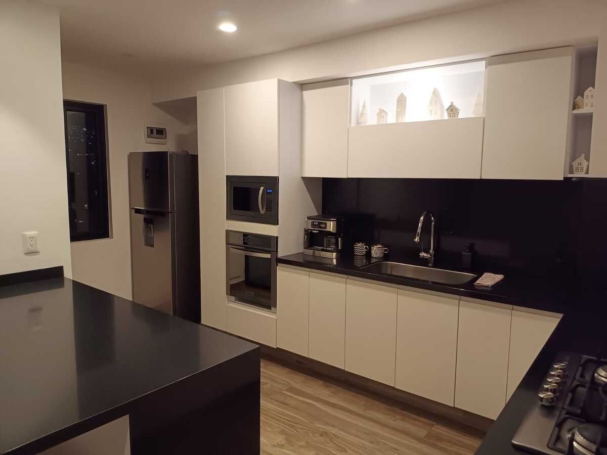 1 de 8: Cocina con acabados de lujo