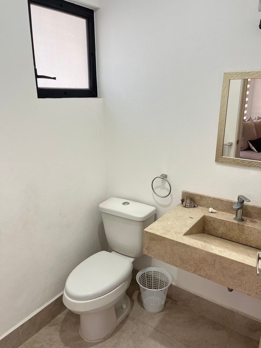 5 de 19: Baño visitas