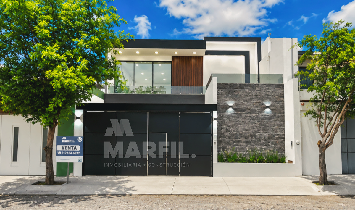 Venta de Increíble Residencia de 4 Recámaras con Alberca al Norte de Colima