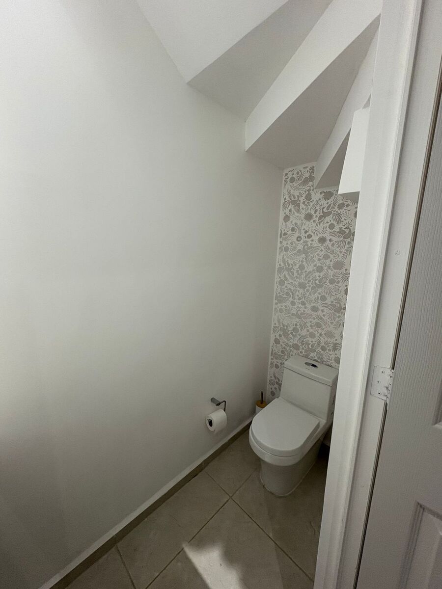 12 of 15: medio baño planta baja