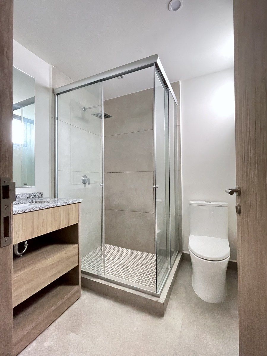 15 de 28: Baño de la recámara en planta baja