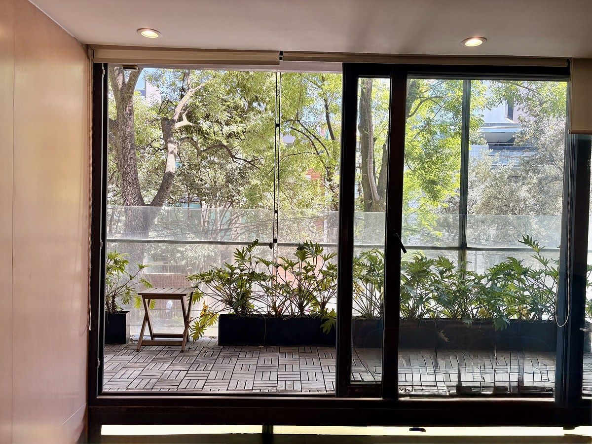 20 de 24: Balcón en área social vista exterior