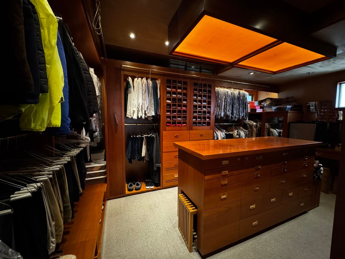 22 de 29: Vestidor principal