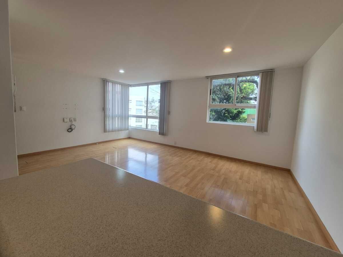 2 de 23: VISTA DE SALA COMEDOR DESDE COCINA