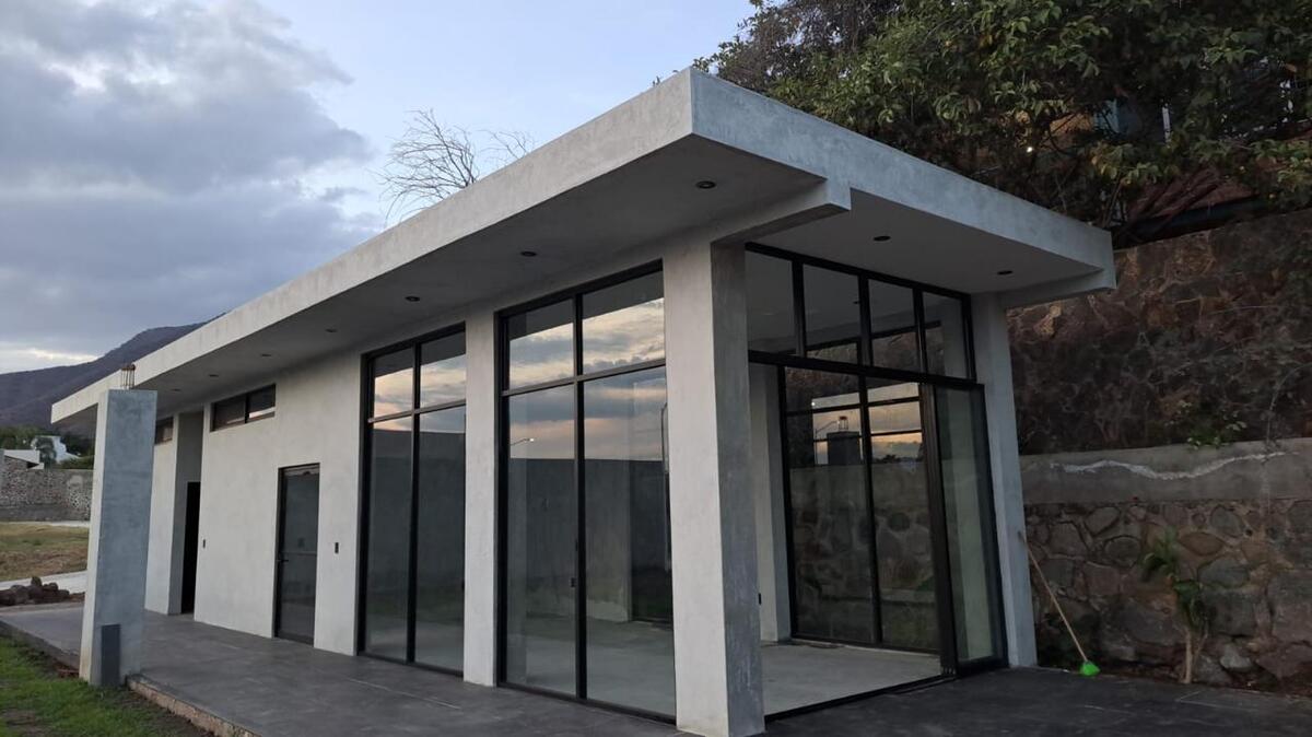 19 of 35: Areas comunes en construcción