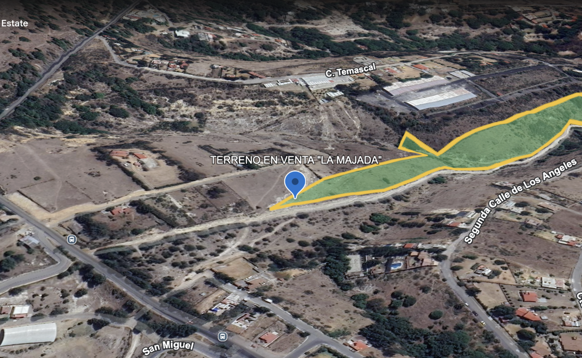 4 de 16: ENTRADA AL TERRENO