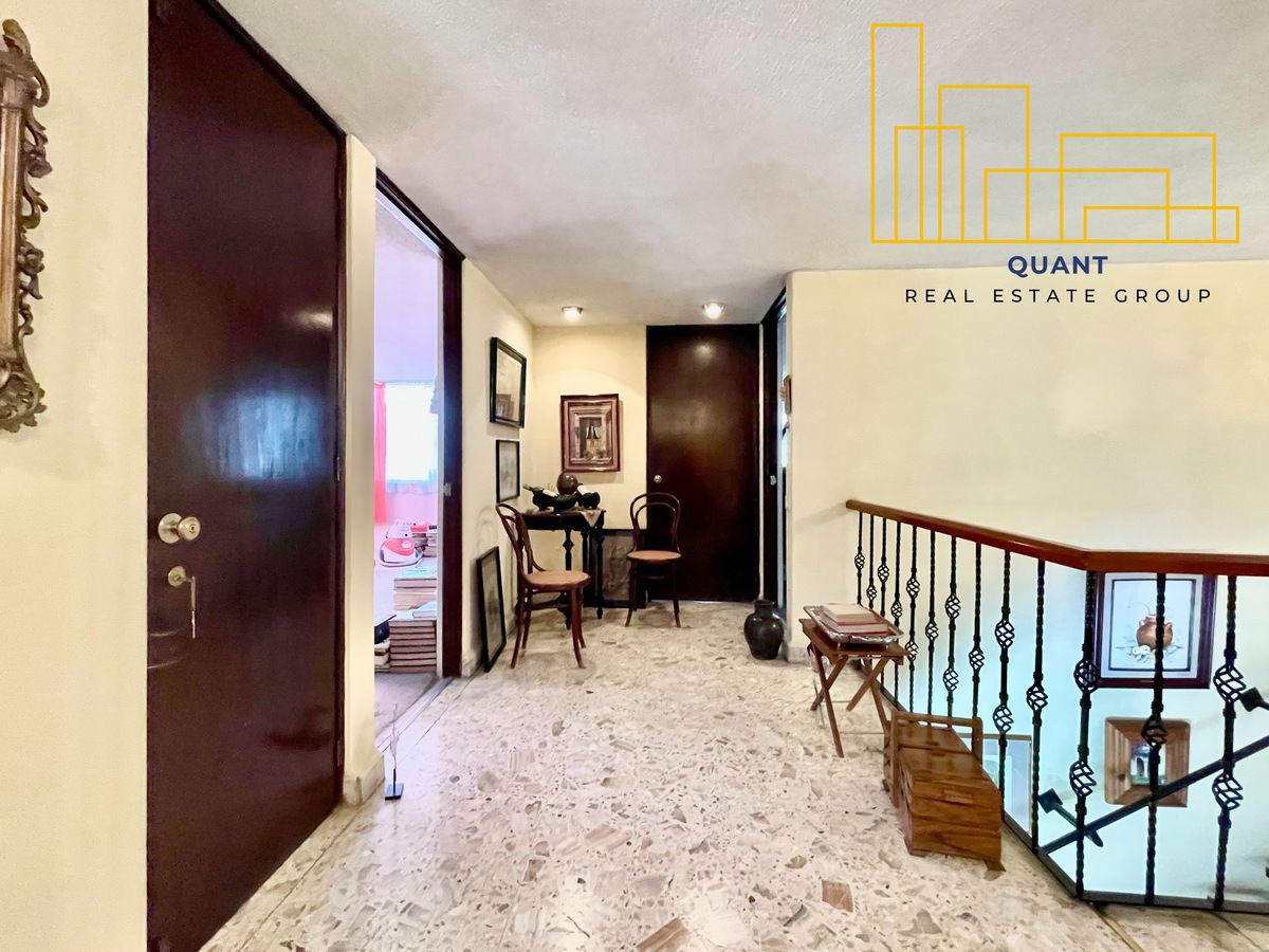 21 de 50: Vestíbulo a recámaras