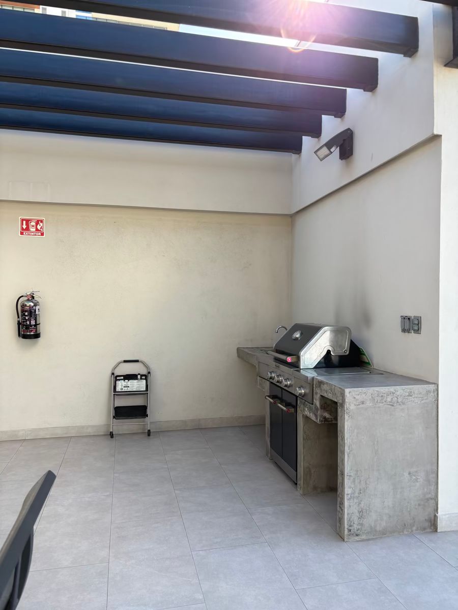 11 de 12: Asadores área común