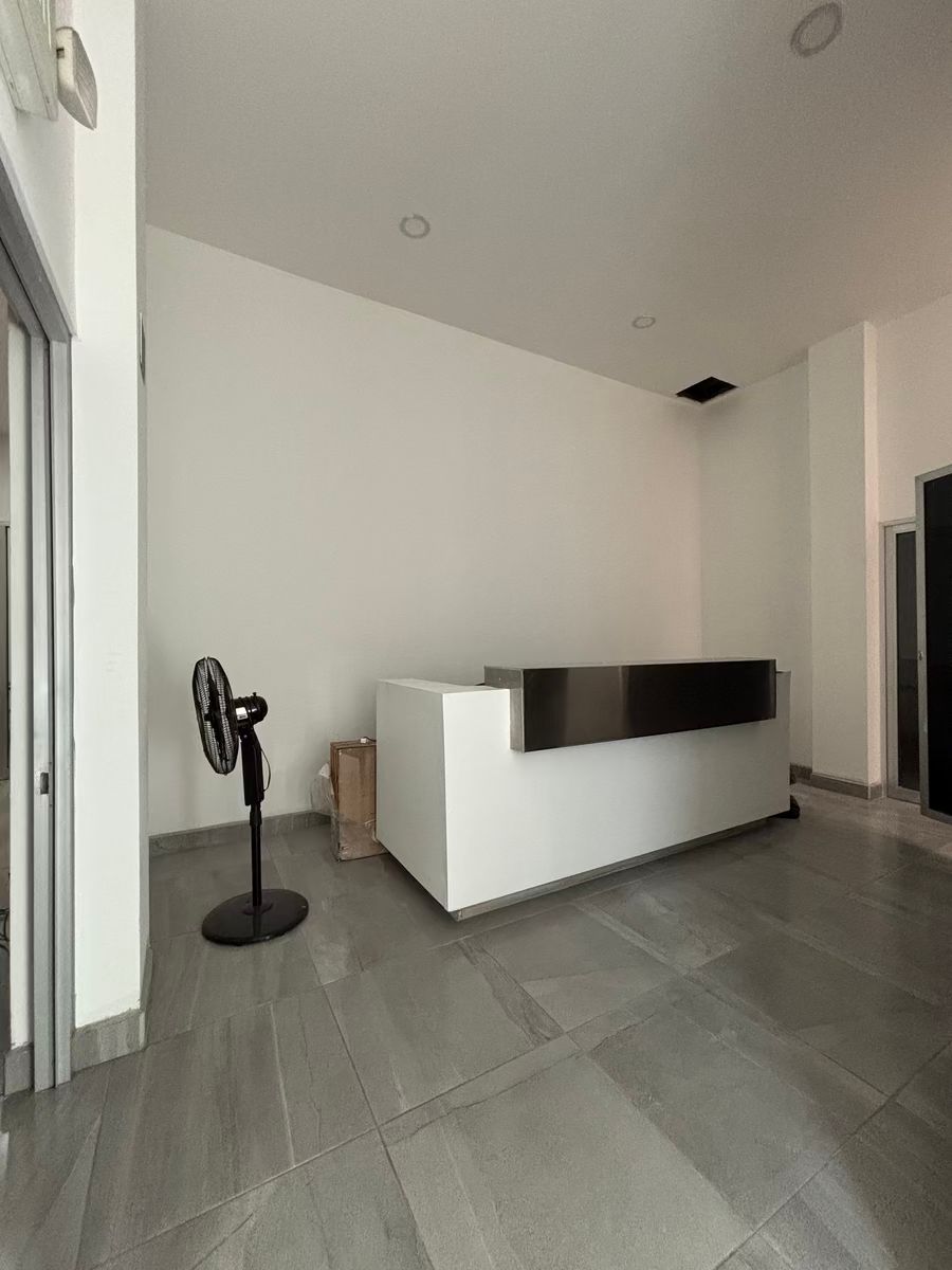 8 de 17: Recepción piso 2