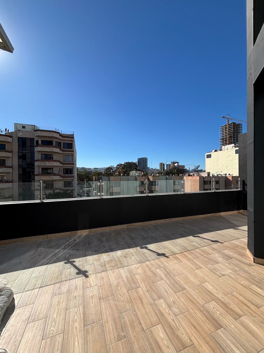 14 de 17: Terraza frontal piso 3