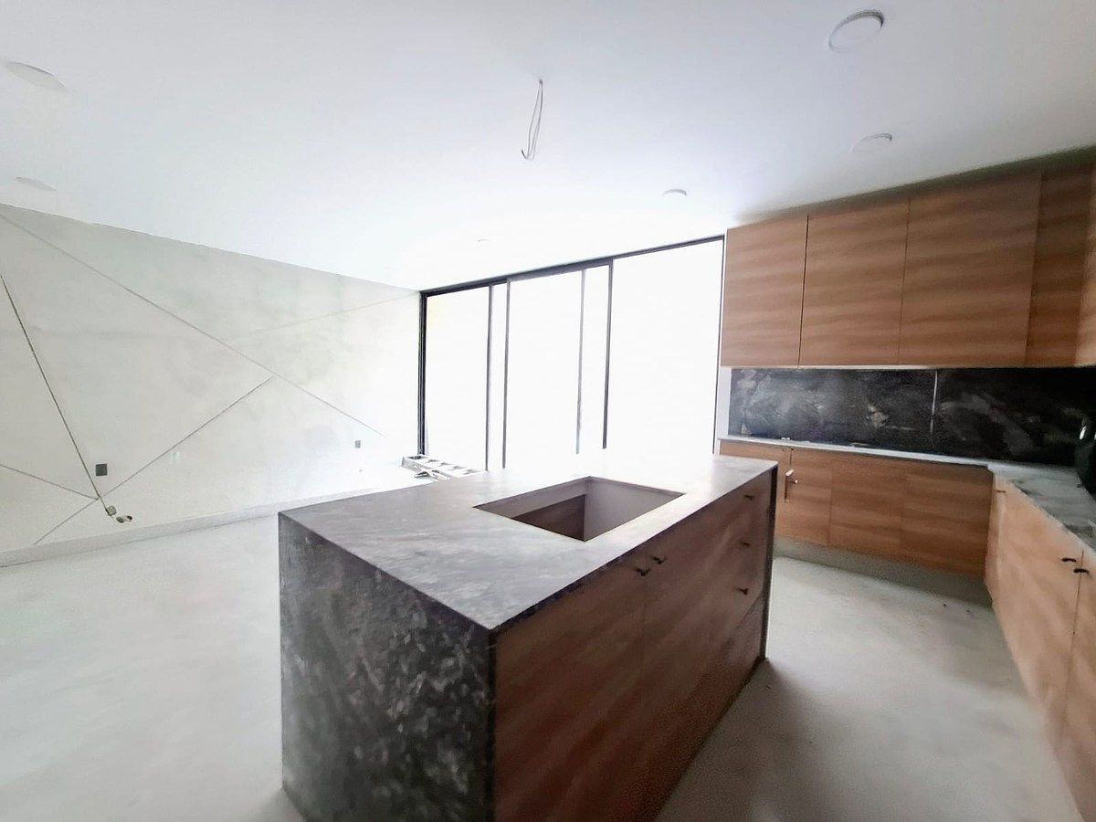ESPECTACULAR CASA EN VENTA EN SOLARES Y TU FAMILIA FELIZ. - foto 2