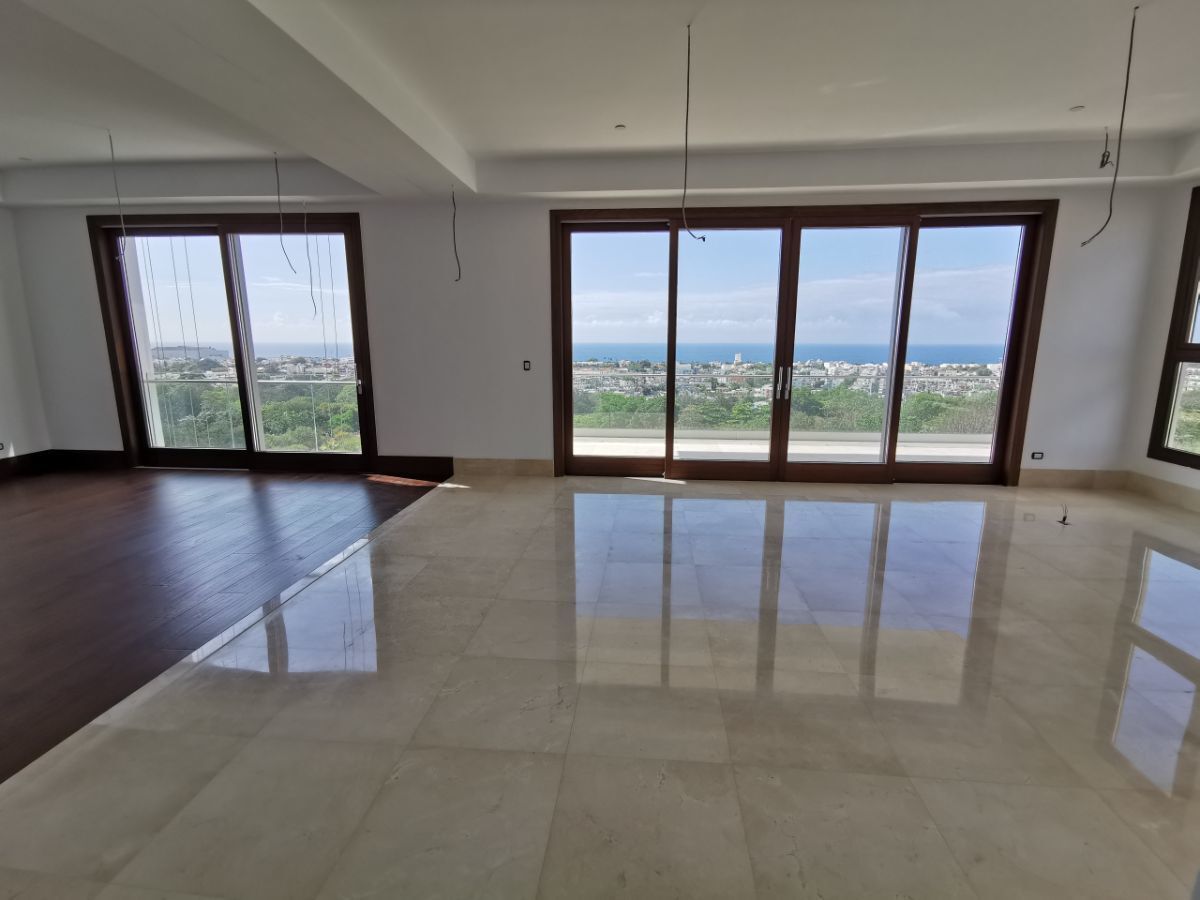 Apartamentos en Venta Los Cacicazgos, Santo Domingo