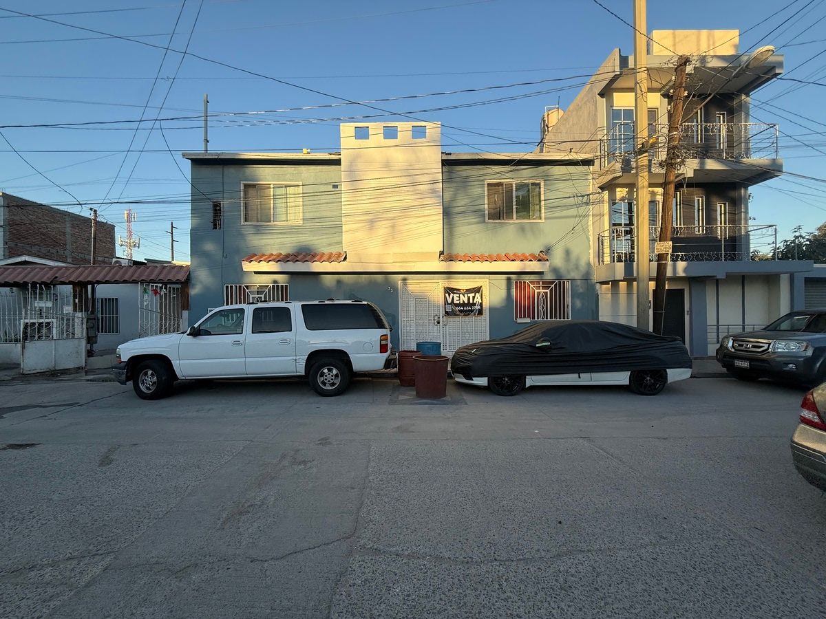 Se Vende Propiedad con 1 Casa y 4 Departamentos