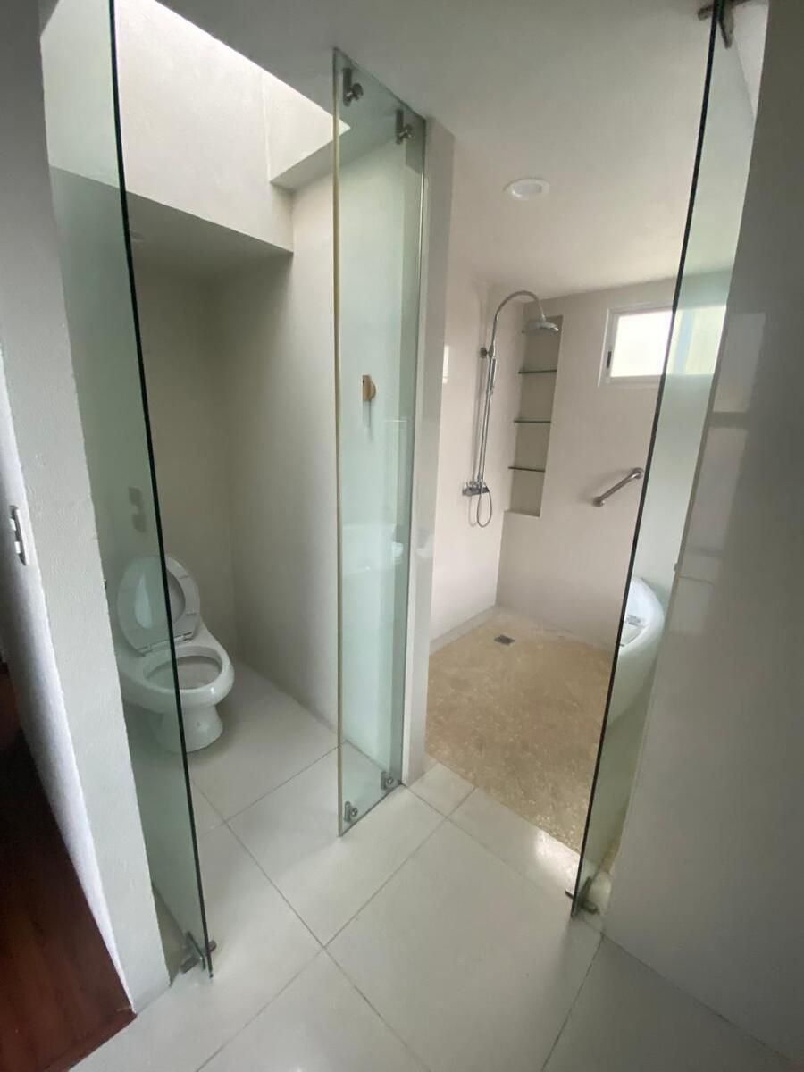 36 de 36: BAÑO COMPLETO