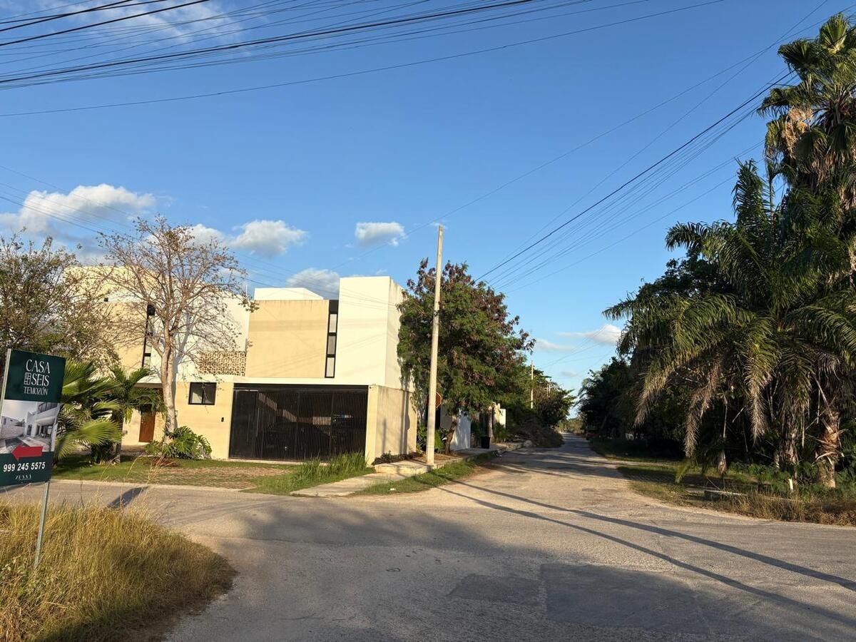 2 de 9: Terreno en Venta en Temozón Excelente Ubicación