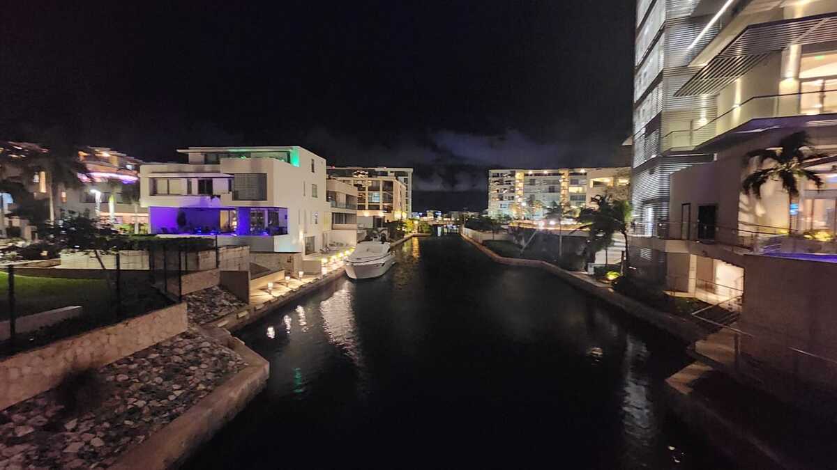 13 de 16: CASA CON MUELLE EN PUERTO CANCUN