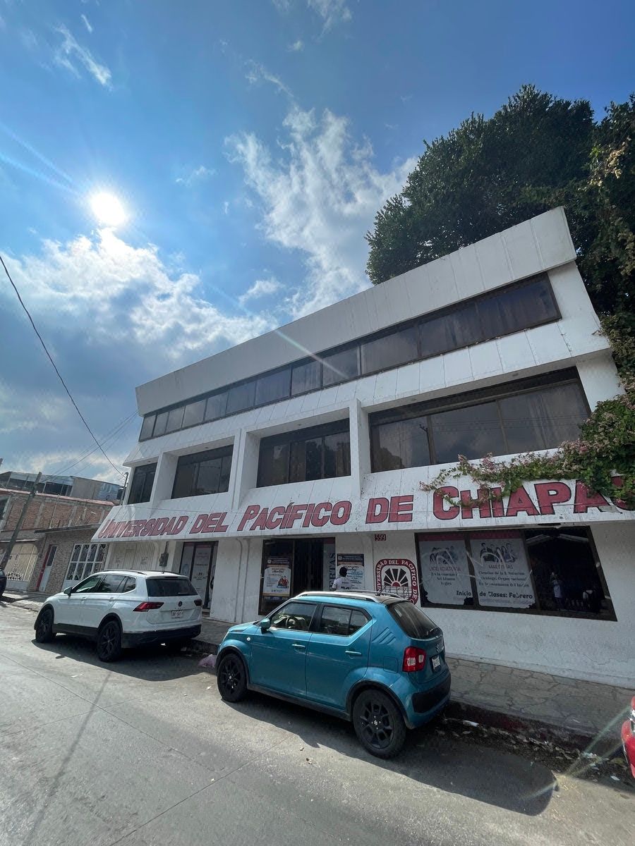 Edificio en renta frente al Seguro Social - Zona Oriente