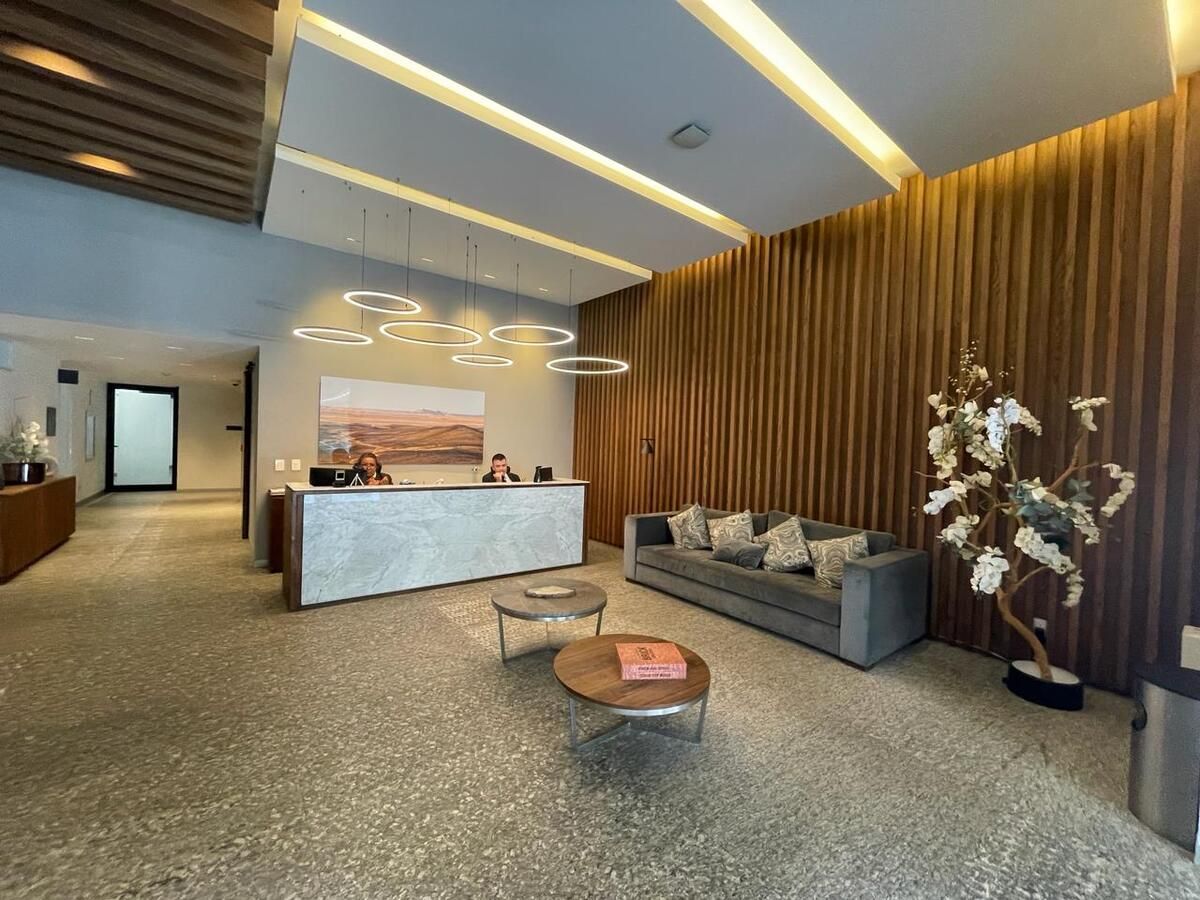 20 de 25: Lobby Torre A