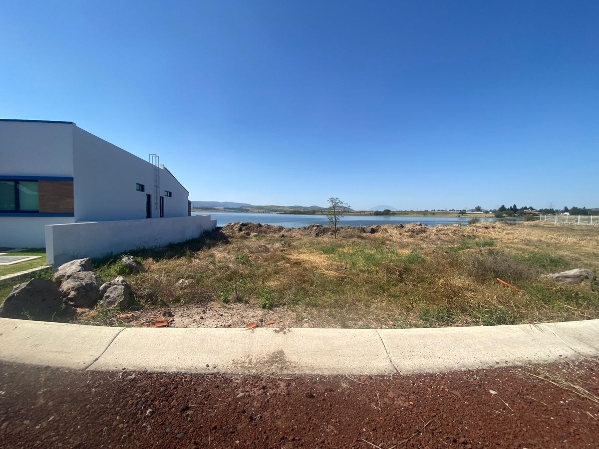 Terreno 302 m2 Fraccionamiento El Secreto –Presa de Valencia - foto 1