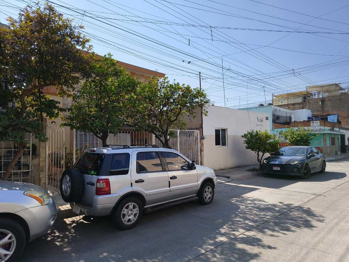 GUADALAJARA CERCA DE PLAZA ALTEA Y DE LA ESTACION TETLAN - foto 5